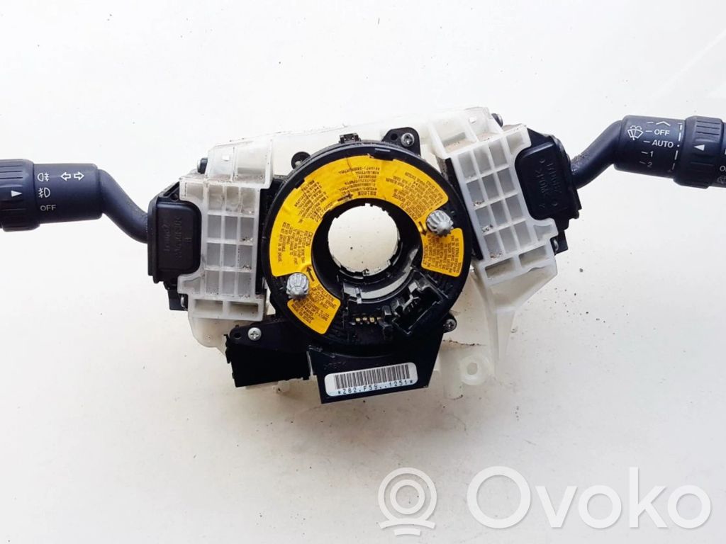 Commodo, commande essuie-glace/phare   17D682,17E675,17D682,17E675