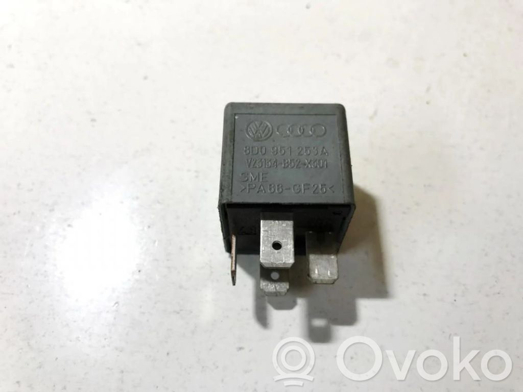 Audi A4 S4 B6 8E 8H Altri relè 