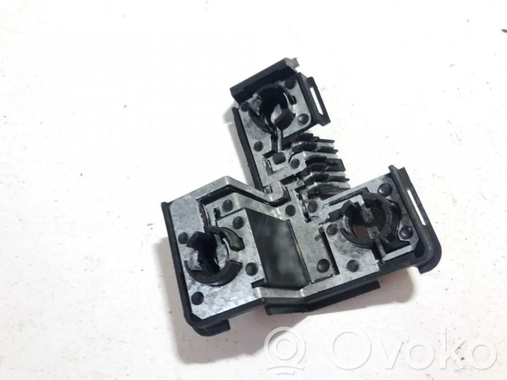 Opel Omega B1 Tail light bulb cover holder 