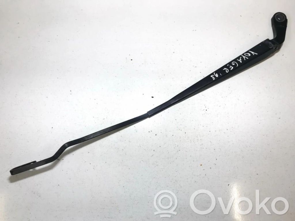 Chrysler Voyager Braccio della spazzola tergicristallo anteriore