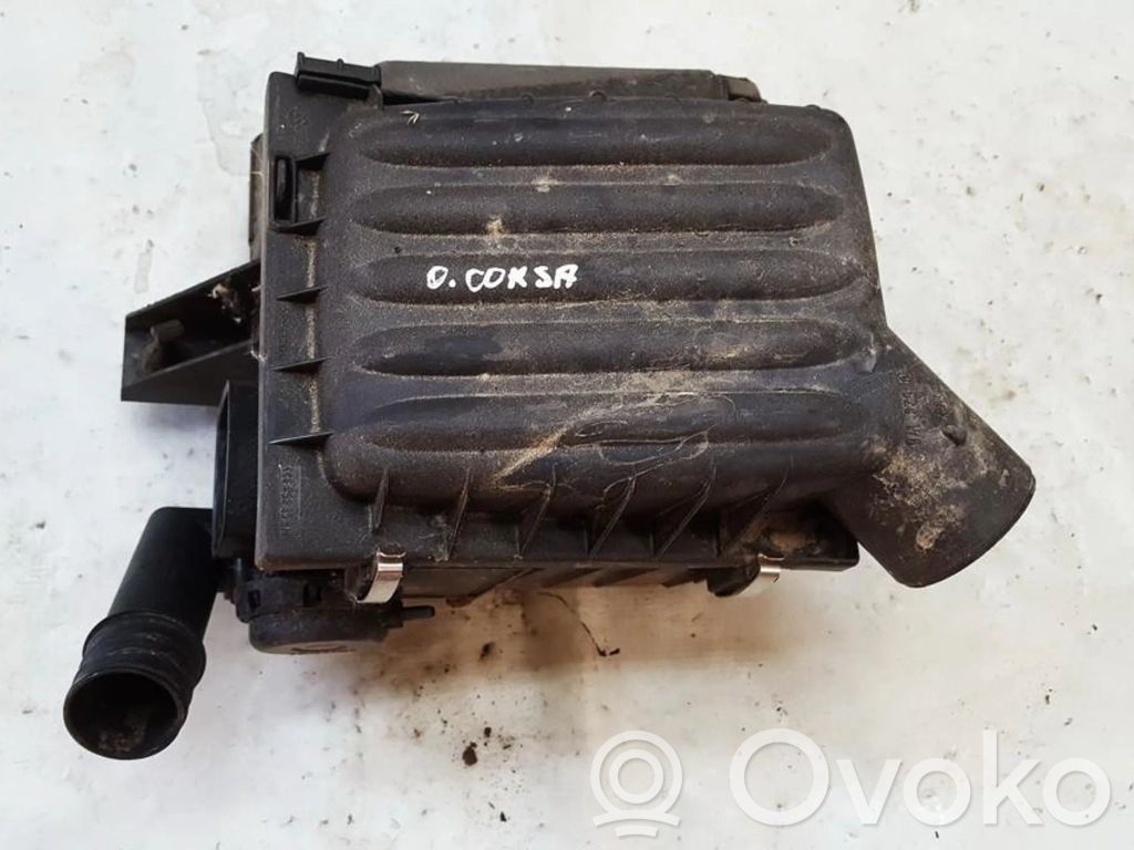 Opel Corsa B Air filter box 