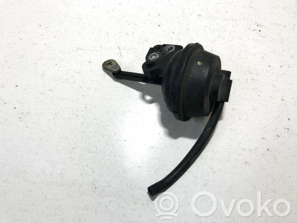 Mercedes-Benz E W210 Supapă vacuum 
