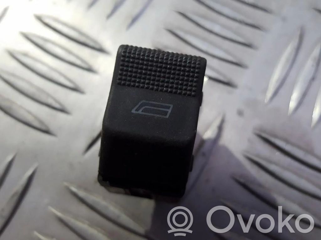 Audi A4 S4 B5 8D Interruttore di controllo dell’alzacristalli elettrico 