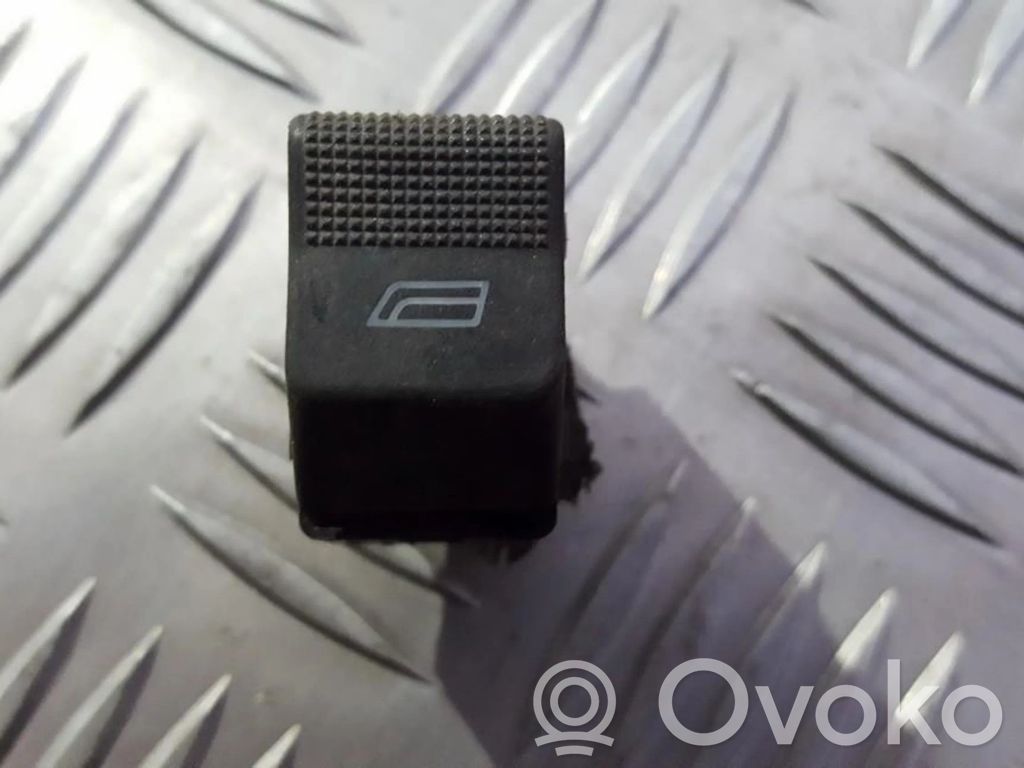 Audi A4 S4 B5 8D Interruttore di controllo dell’alzacristalli elettrico 