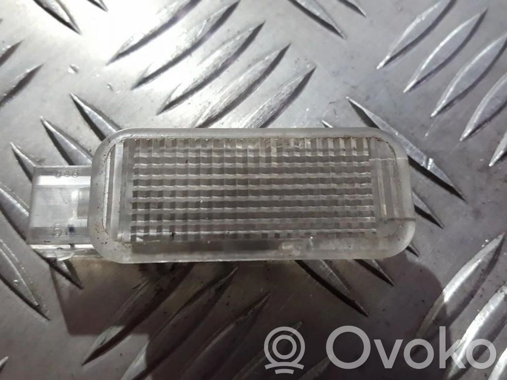 Volkswagen PASSAT B5.5 Rivestimento del pannello della portiera anteriore
