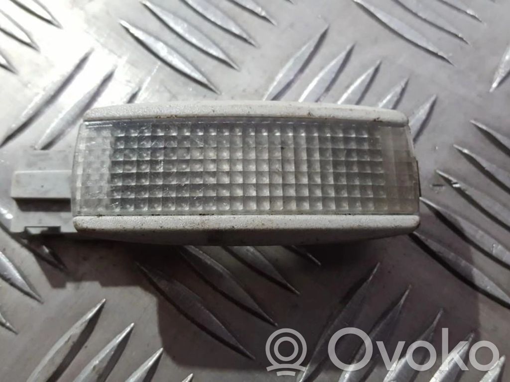 Volkswagen PASSAT B5 Altre luci abitacolo 