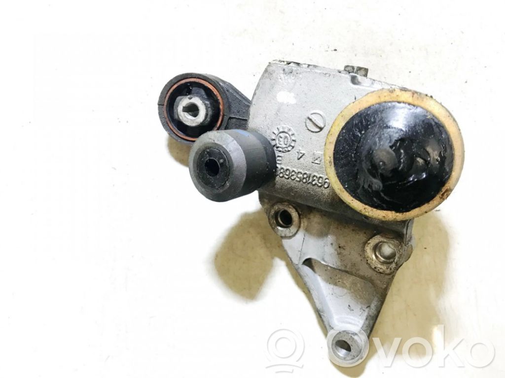 Citroen C5 Engine mount bracket 