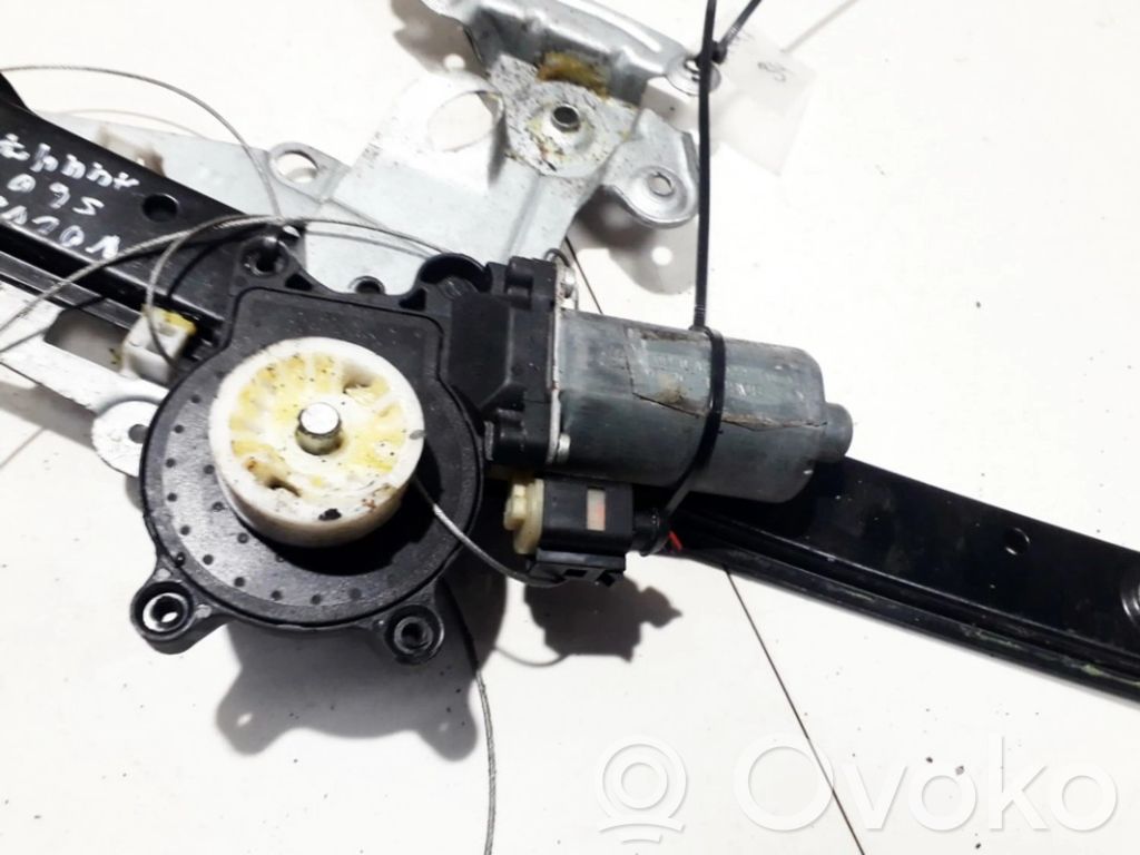 Motor macara geam ușă spate   0130821777,0130821777