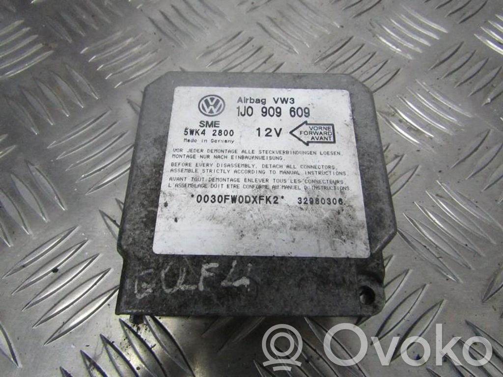 Volkswagen Golf IV Unitate/modul de comandă airbaguri 