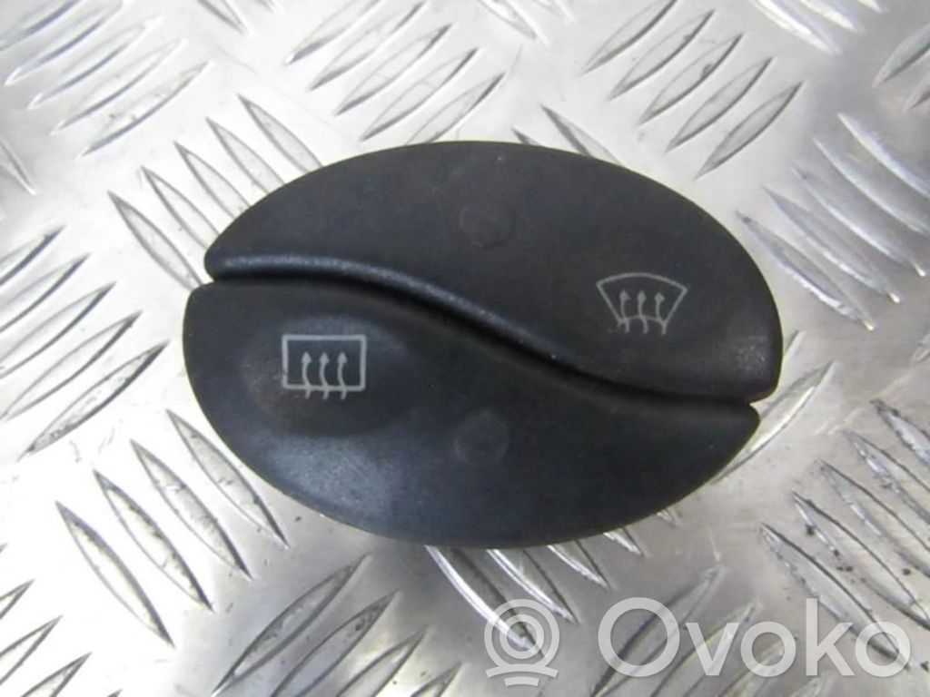 Ford Mondeo MK II Przycisk / Przełącznik ogrzewania szyby przedniej / czołowej 