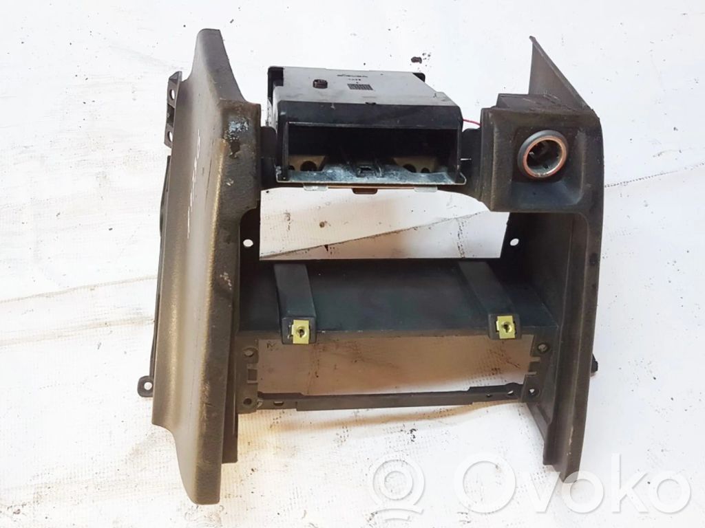 Nissan Primera Altra parte interiore 