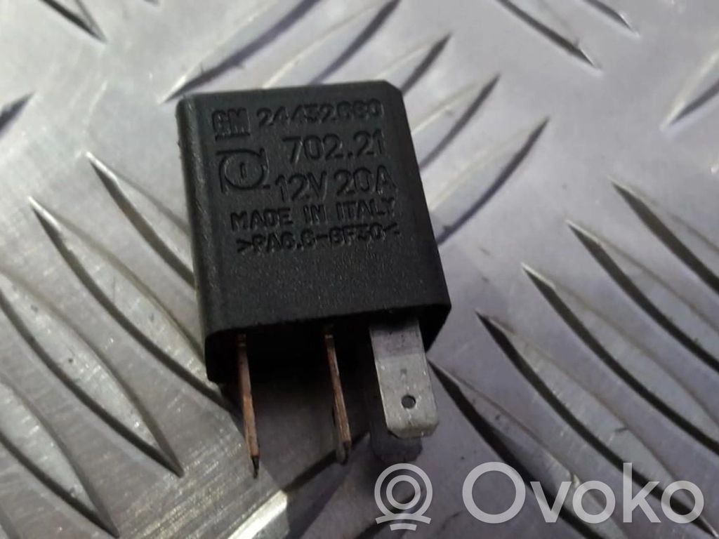 Altri relè   GM24432680,24432680,24432680,70221,70221,GM24432680