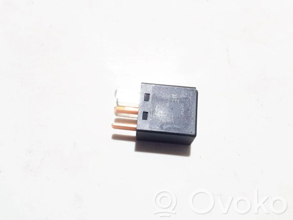 Muu rele   MB953382,V23075E1001X1,MB953382,V23075E1001X1