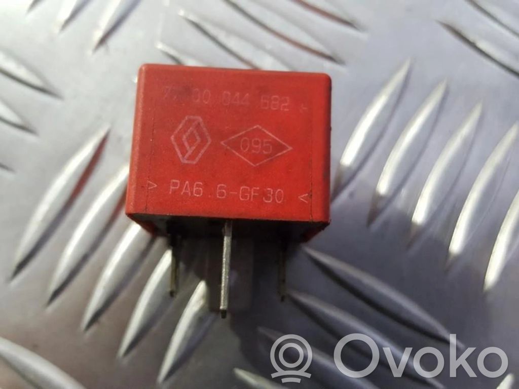 Otros relés   7700844682,7700844682