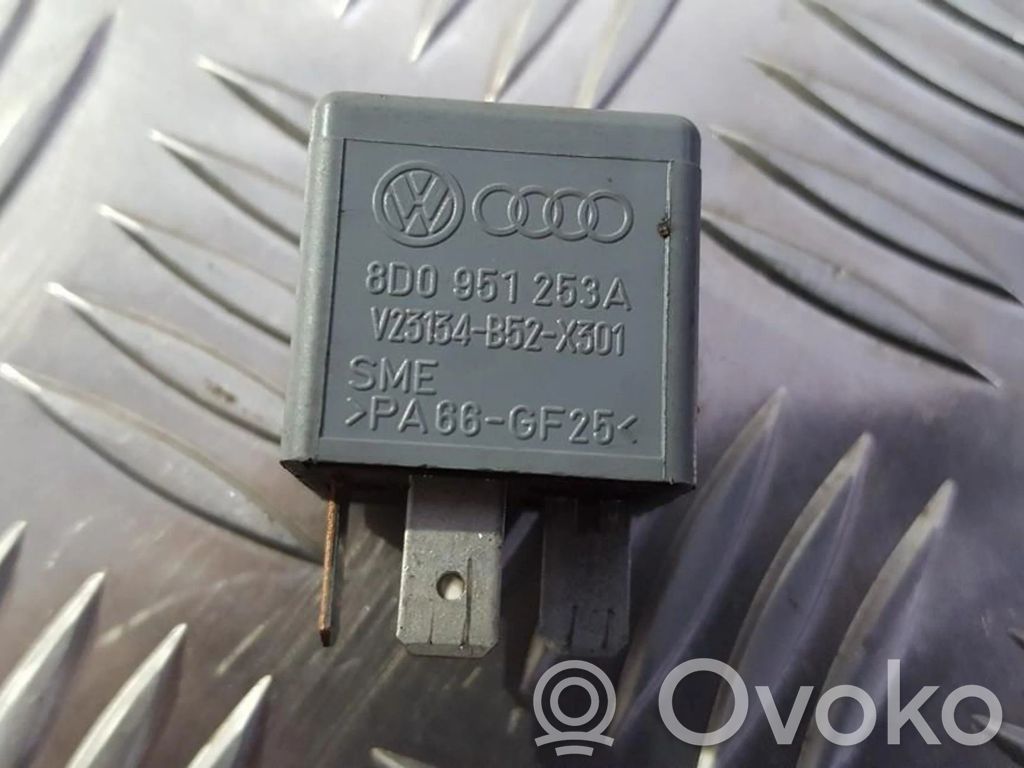 Otros relés   8D0951253A,V23134B52X301,8D0951253A,V23134B52X301,V23134B52X301
