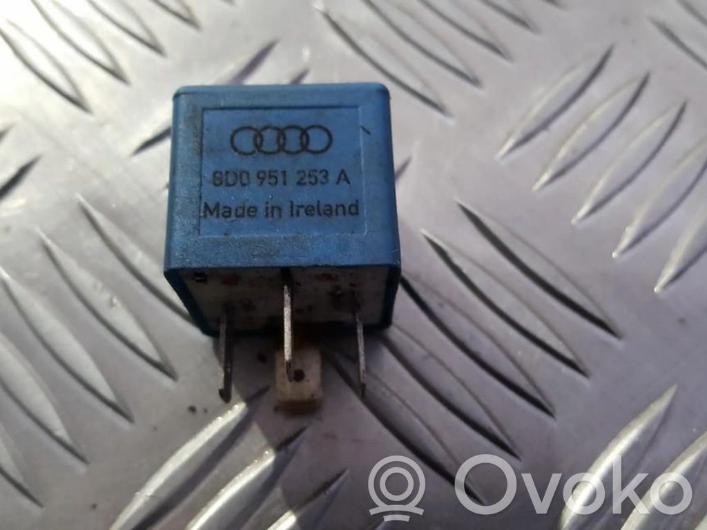 Otros relés   8D0951253A,899313000,899313000,8D0951253A