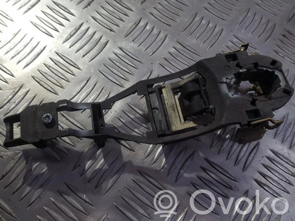 Volkswagen PASSAT B5 Maniglia esterna per portiera anteriore