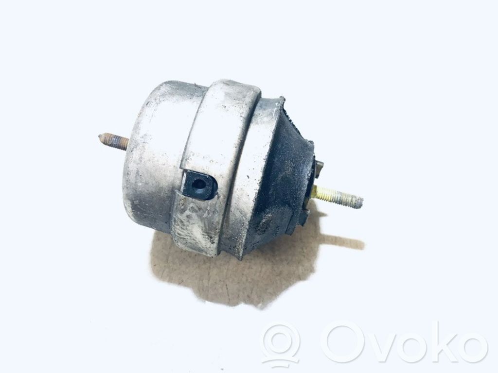 Skoda Superb B5 (3U) Engine mount bracket 