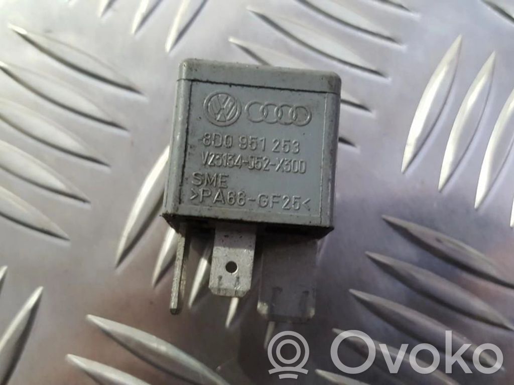Autres relais   8D0951253,V23134J52X300,8D0951253,V23134J52X300,V23134J52X300