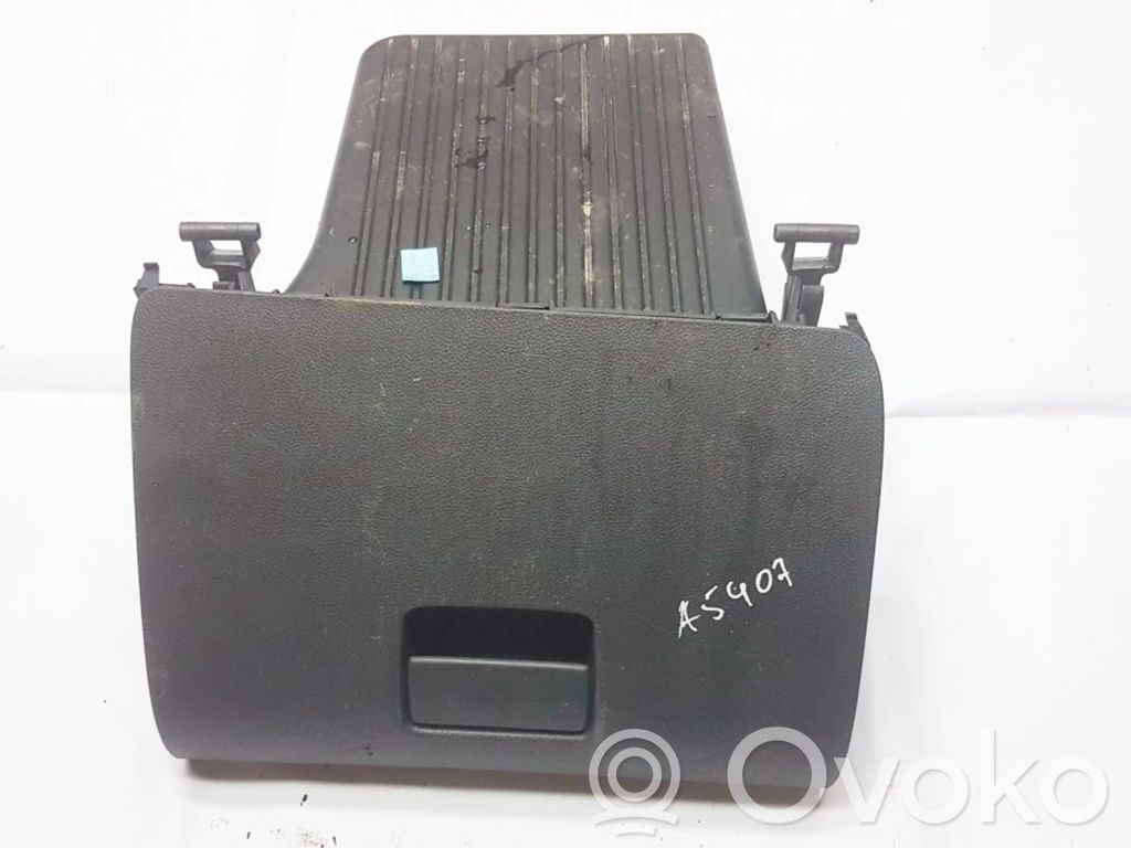 Hansikaslokero   4M5XA06008AA,4M5XA06008AA