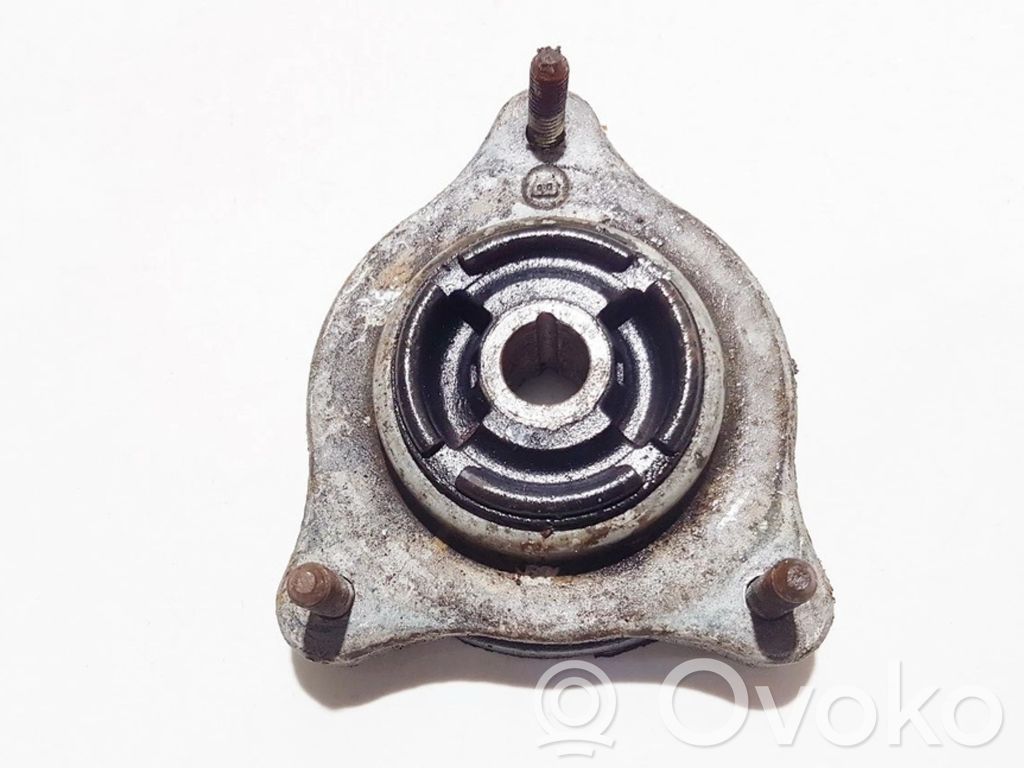 Saab 900 Coil spring mount 
