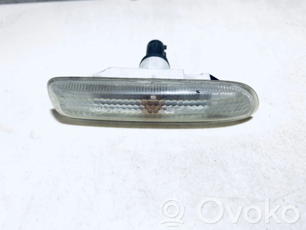 BMW 3 E46 Semnalizator bară față 