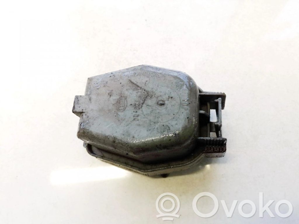 Alfa Romeo 145 - 146 Cache-poussière de phare avant 