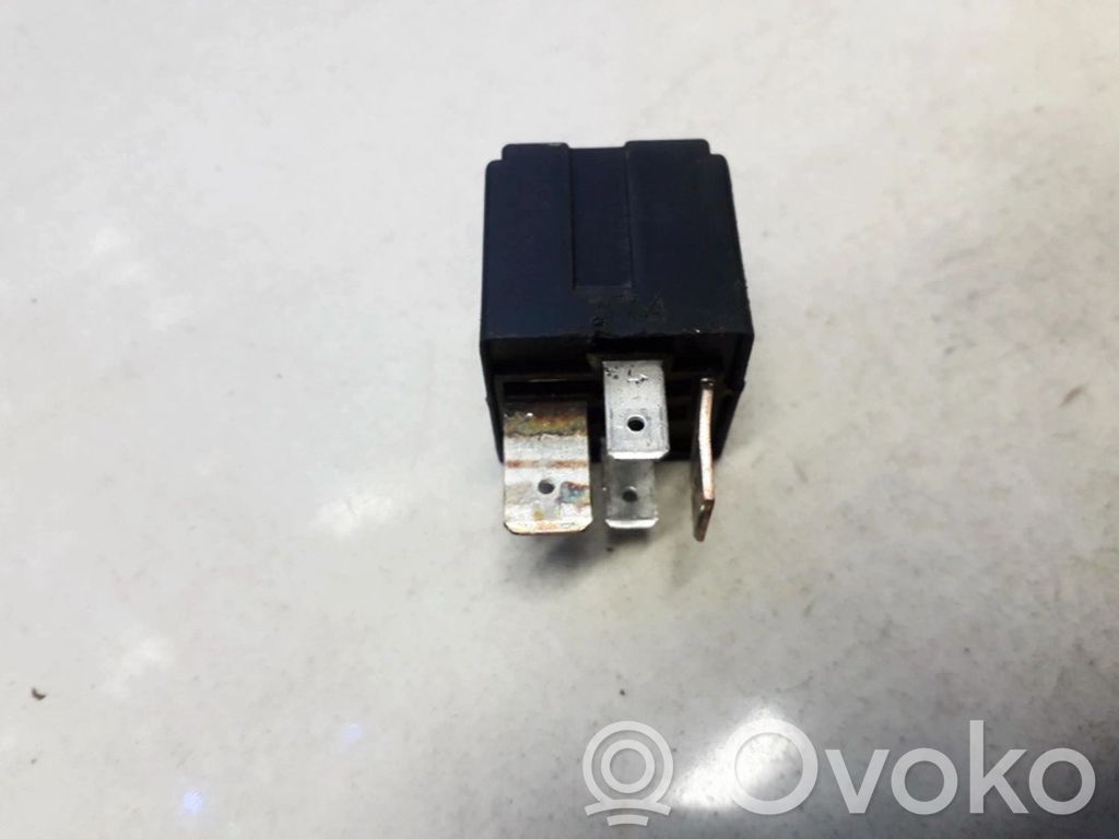 Otros relés   13132367,GM69230,13132367,GM69230