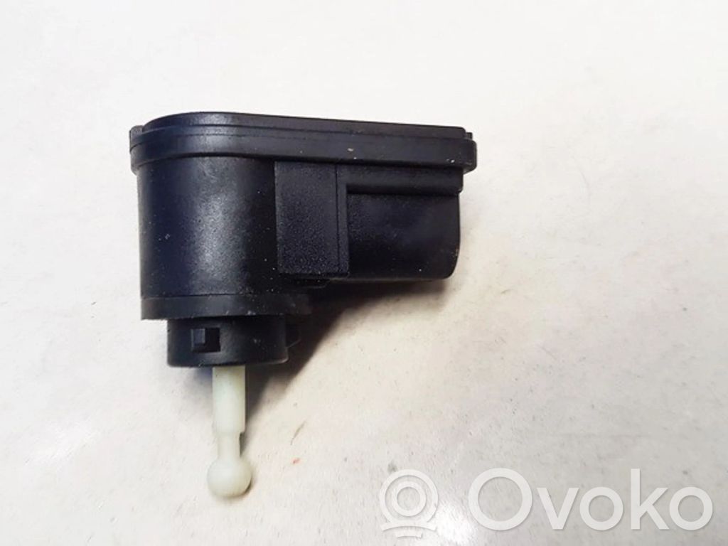 Audi A4 S4 B5 8D Motor reglare nivel far 