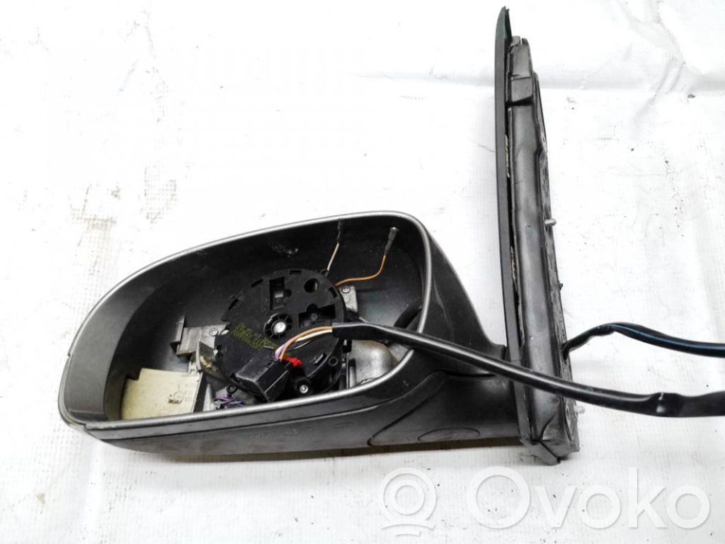 Volkswagen Touran I Capac plastic oglindă exterioară 