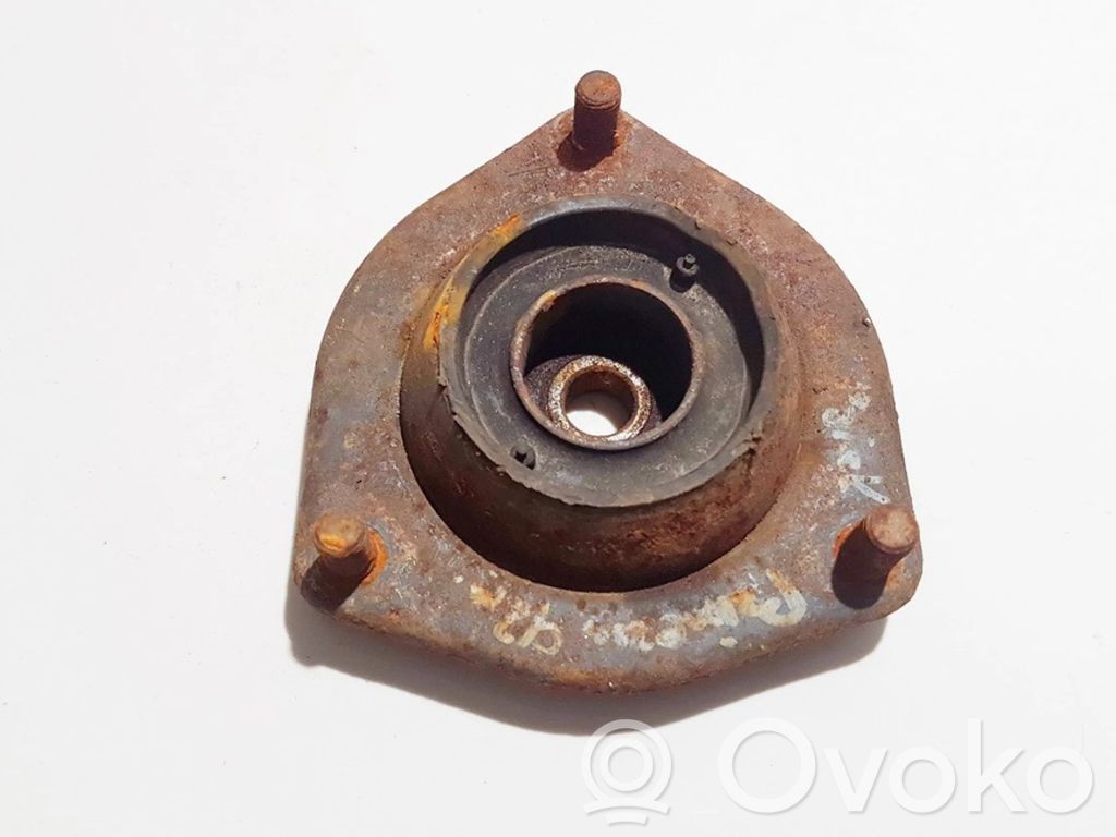 Nissan Primera Supporto di montaggio della molla elicoidale 