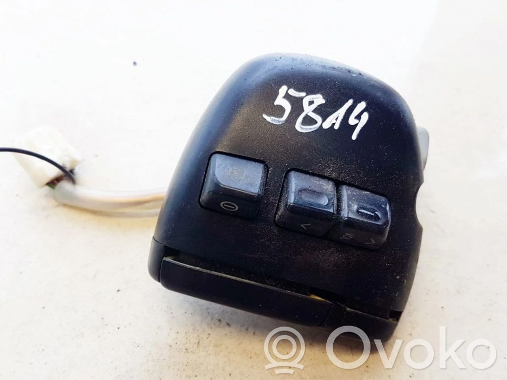 Toyota Corolla E120 E130 Pulsanti/interruttori sul volante