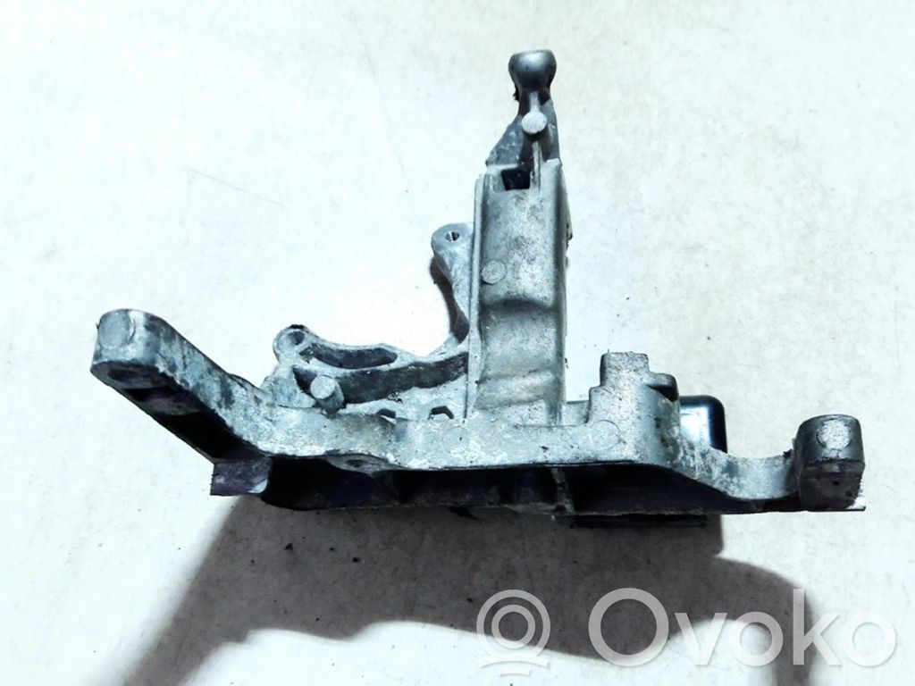 Ford Fiesta Engine mounting bracket 