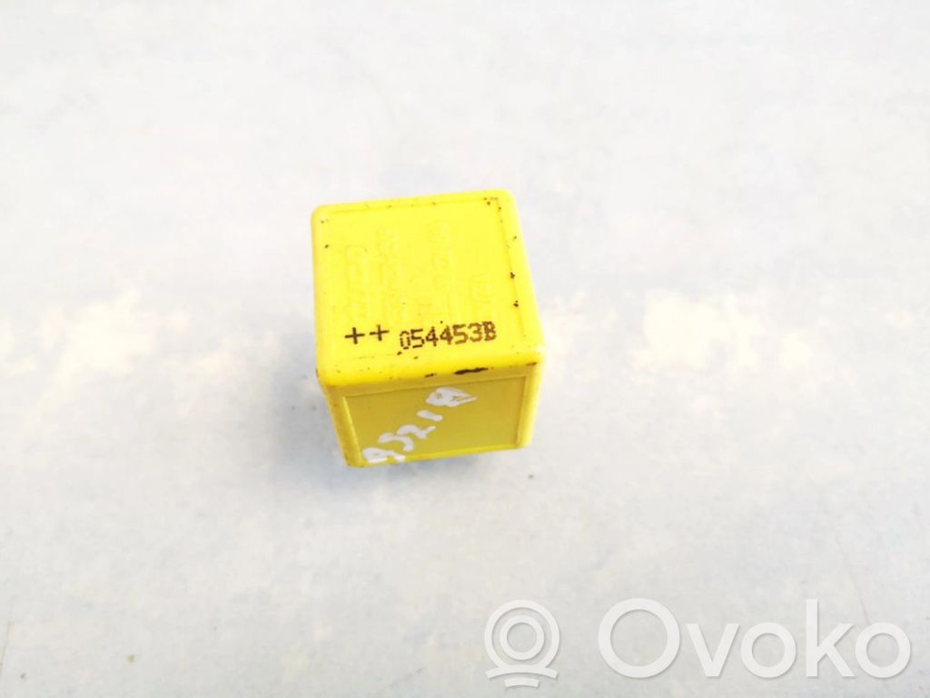 Otros relés   90226846,V23134J52X369,90226846,V23134J52X369