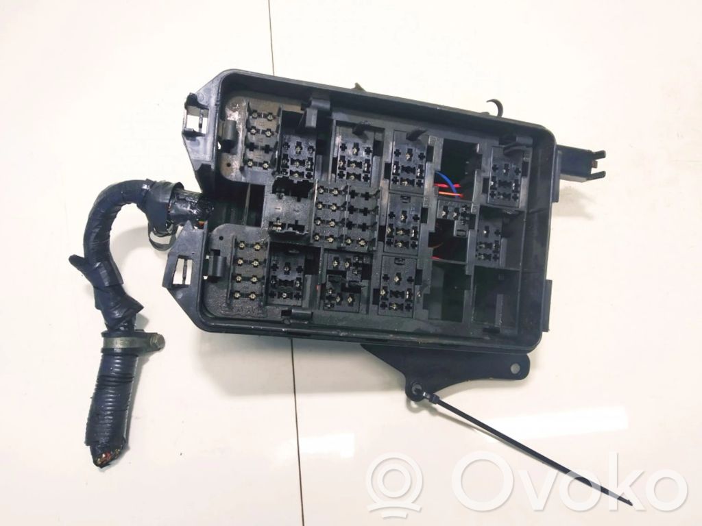 Fuse box set   4585840,4585840