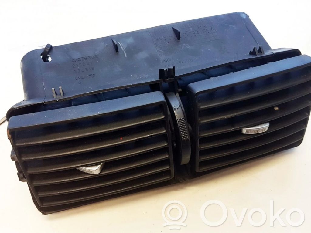 Peugeot 307 Griglia di ventilazione centrale cruscotto