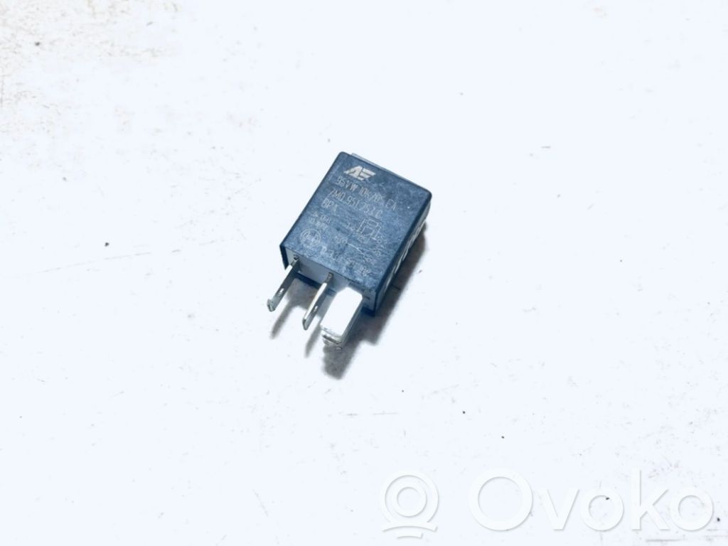 Alte relee   95VW10K705EA,7M0951253C,7M0951253C,95VW10K705EA
