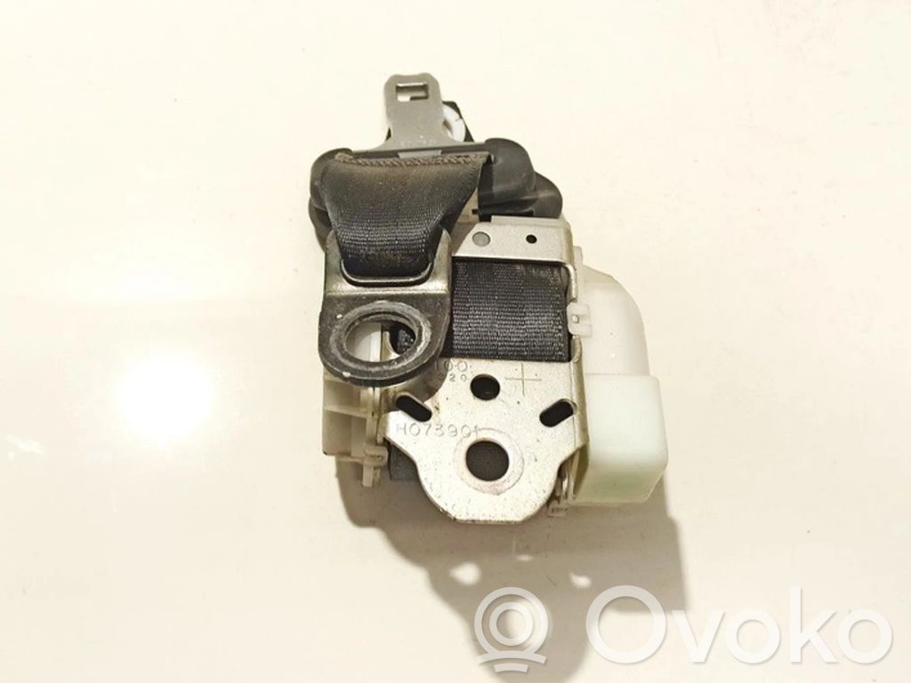 Toyota Aygo AB10 Cinturón trasero 