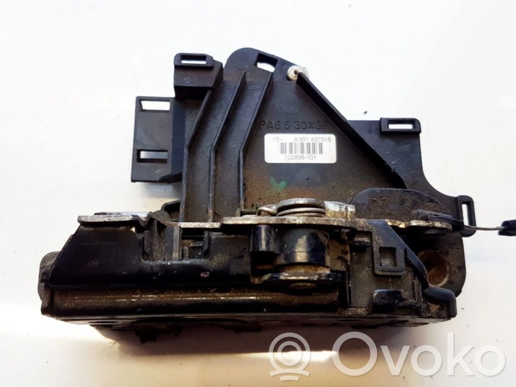 Volkswagen Polo Etuoven lukko 