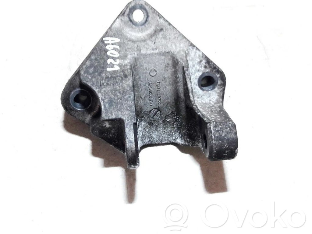Nissan Qashqai+2 Łapa / Mocowanie silnika
