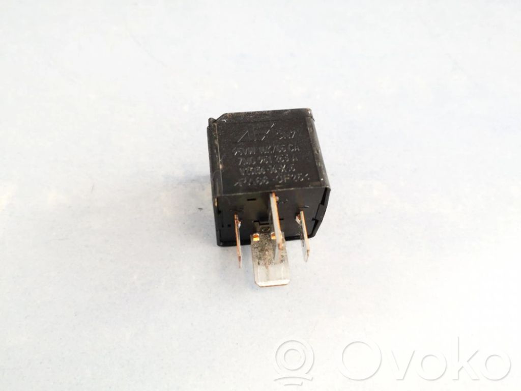 Alte relee   95VW10K705CA,7M0951253A,7M0951253A,95VW10K705CA