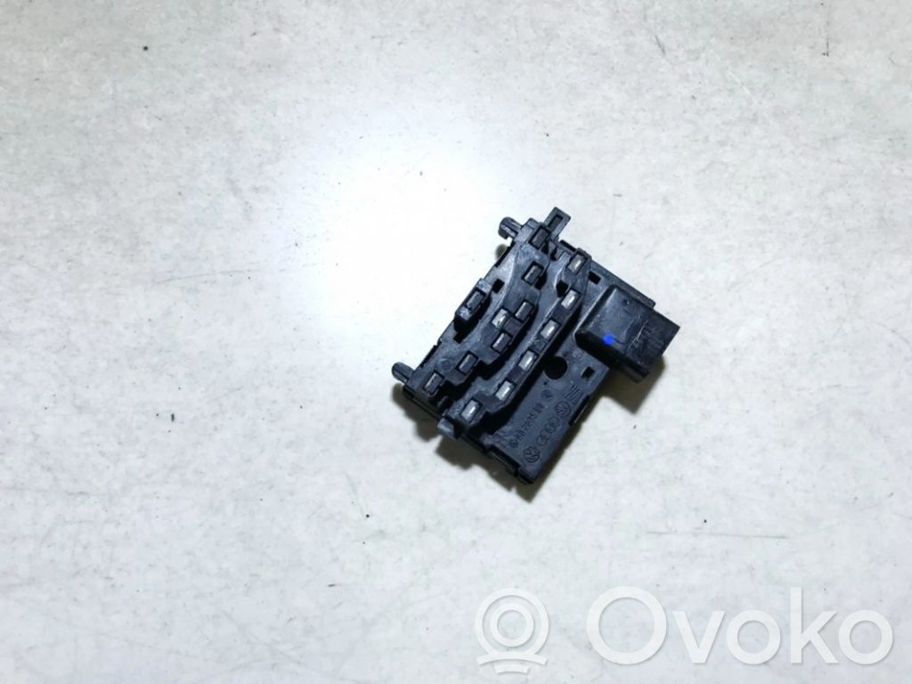 Volkswagen Jetta V Mâner/pârghie reglare volan