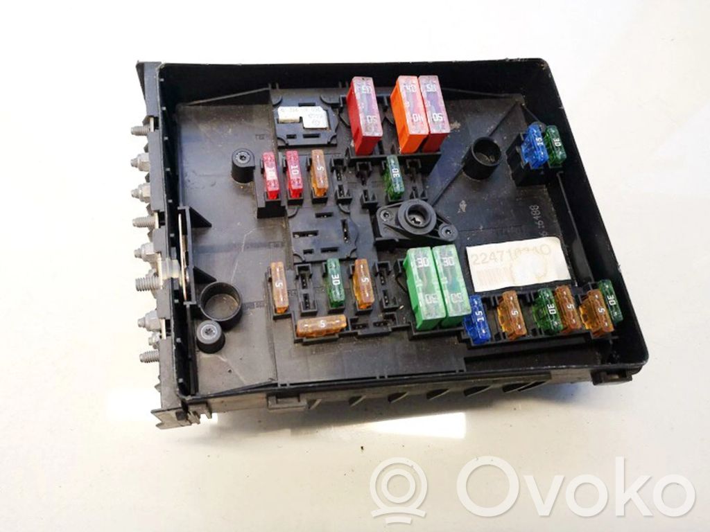 Volkswagen Golf V Boîte à fusibles