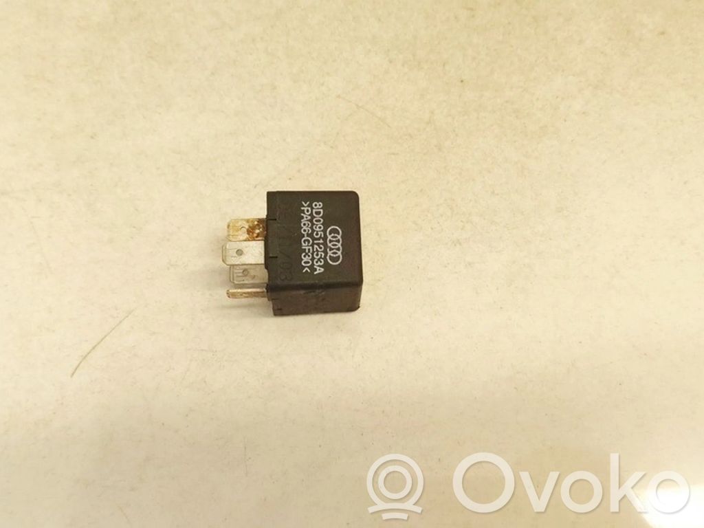 Altri relè   8D0951253A,8D0951253A