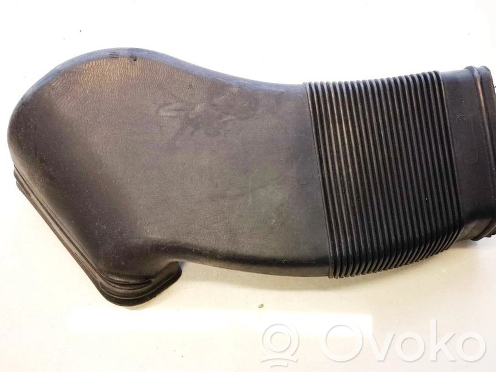 Volkswagen PASSAT B5 Conductă/furtun admisie aer 