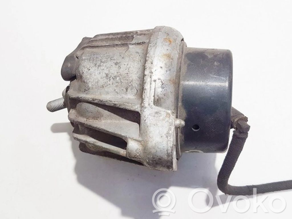 Wspornik / Mocowanie silnika   13981112GE,13981112GE