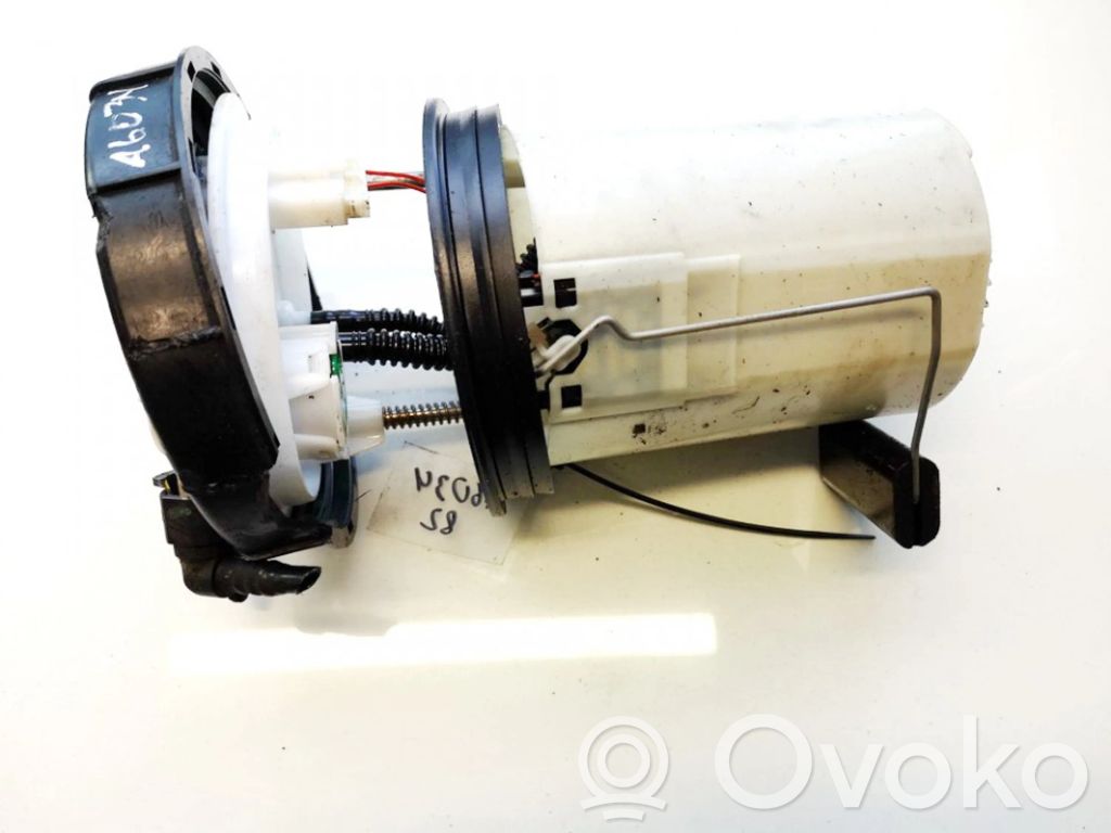 Toyota Avensis T250 Sensore di livello del carburante