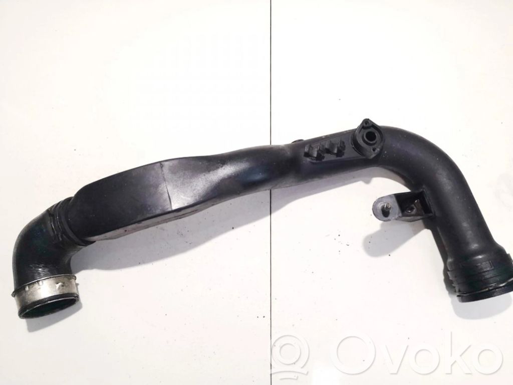 Volkswagen PASSAT B6 Furtun/conductă intercooler 