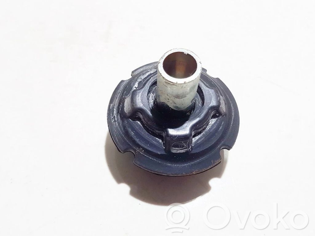 Lexus IS 220D-250-350 Supporto di montaggio della molla elicoidale