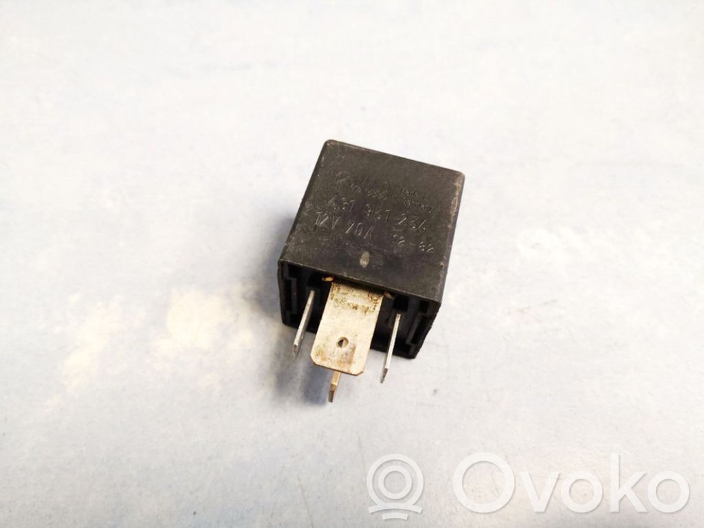 Audi 100 200 5000 C3 Muu rele 